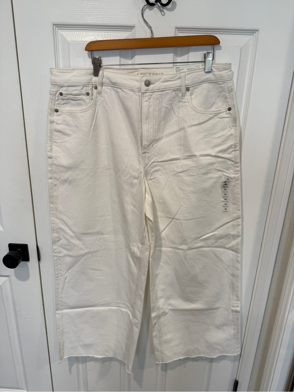 American Eagle High rise baggy wide leg jeans size 16
